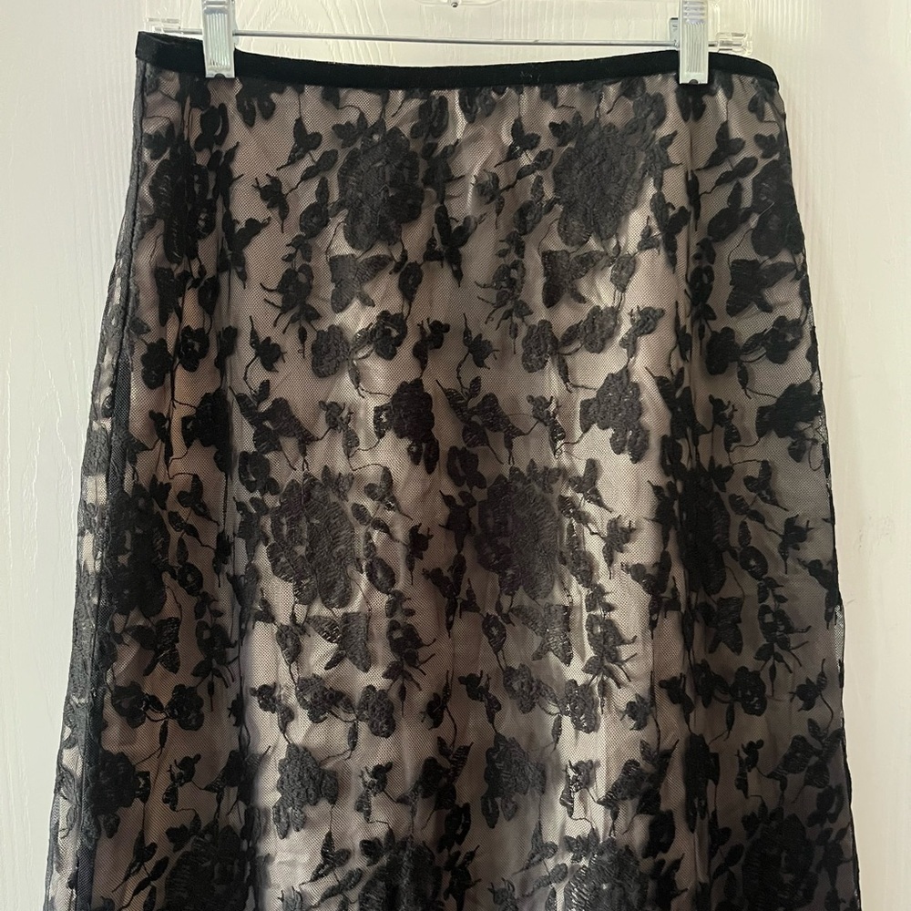 TALBOTS Black Floral Lace over Gold Lining Maxi Skirt - Picture 3 of 9